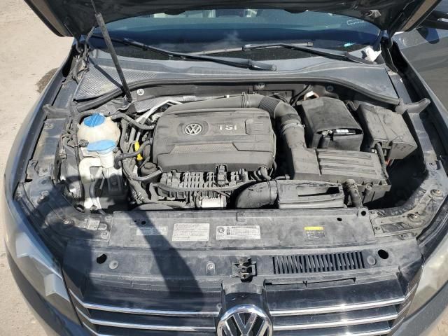 2014 Volkswagen Passat SE