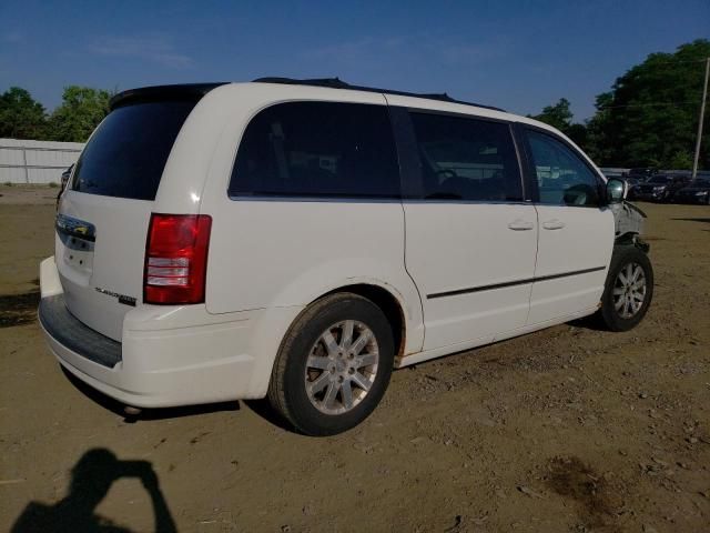 2009 Chrysler Town & Country Touring