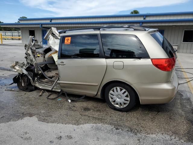 2009 Toyota Sienna CE