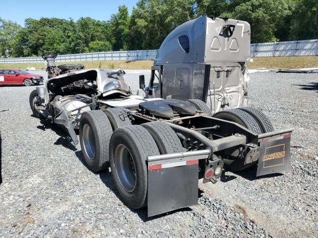 2015 Freightliner Cascadia 125