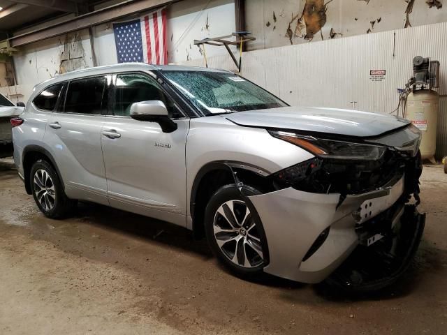 2021 Toyota Highlander Hybrid XLE