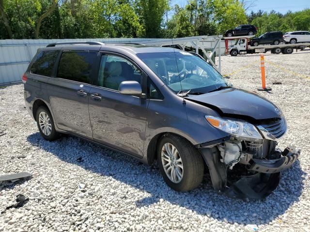 2012 Toyota Sienna XLE