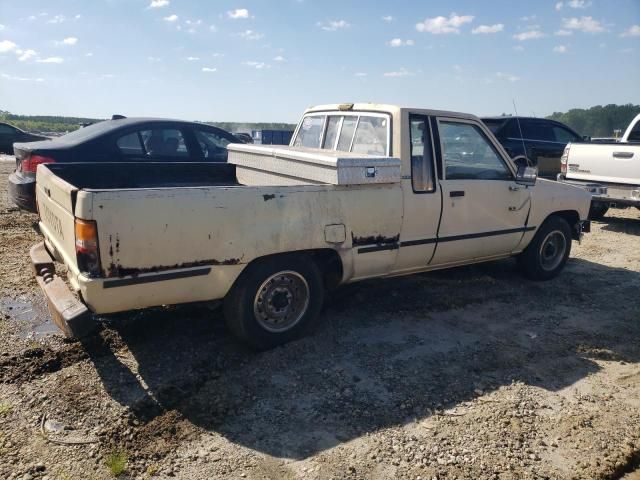 1984 Toyota Pickup Xtracab RN56 DLX