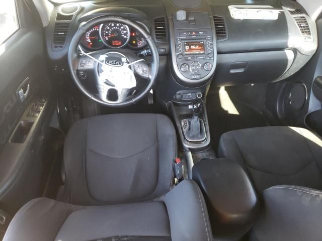 2013 KIA Soul +