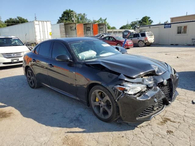 2017 Alfa Romeo Giulia Q4