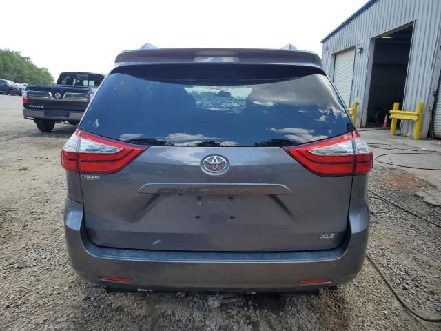 2017 Toyota Sienna XLE