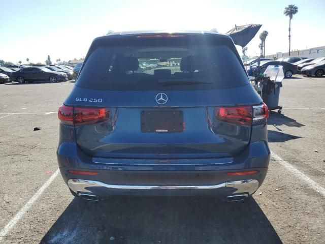 2021 Mercedes-Benz GLB 250