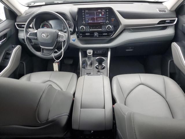 2022 Toyota Highlander Hybrid XLE