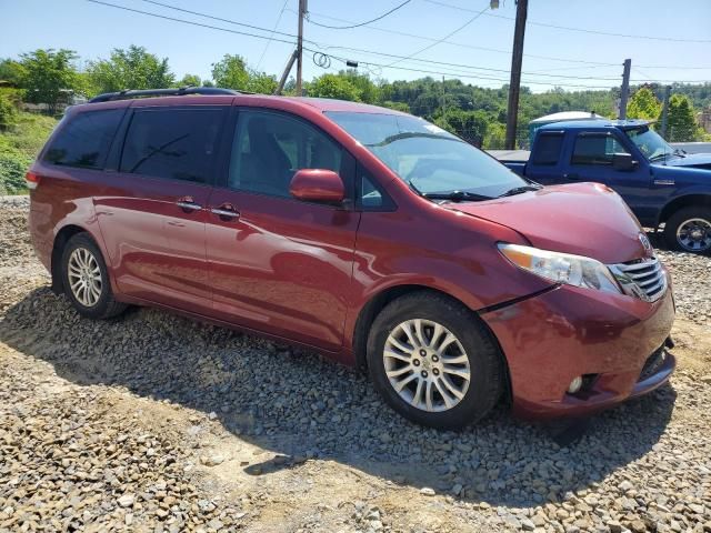 2012 Toyota Sienna XLE