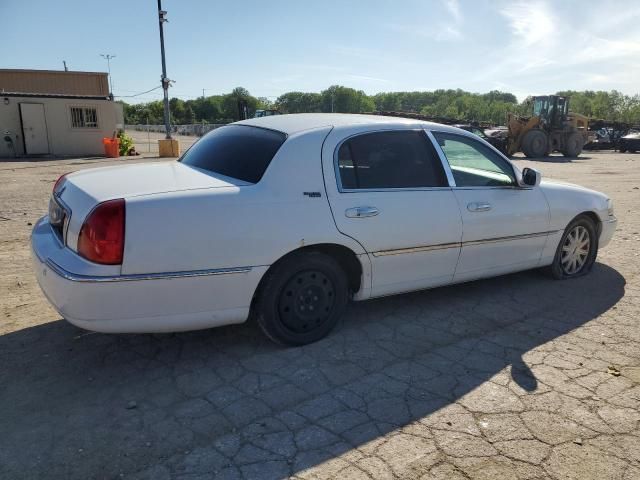 2011 Lincoln Town Car Signature Limited