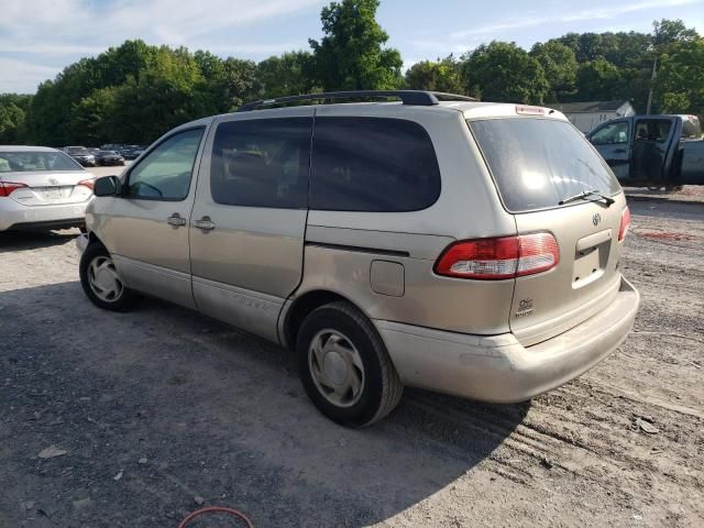 2002 Toyota Sienna LE