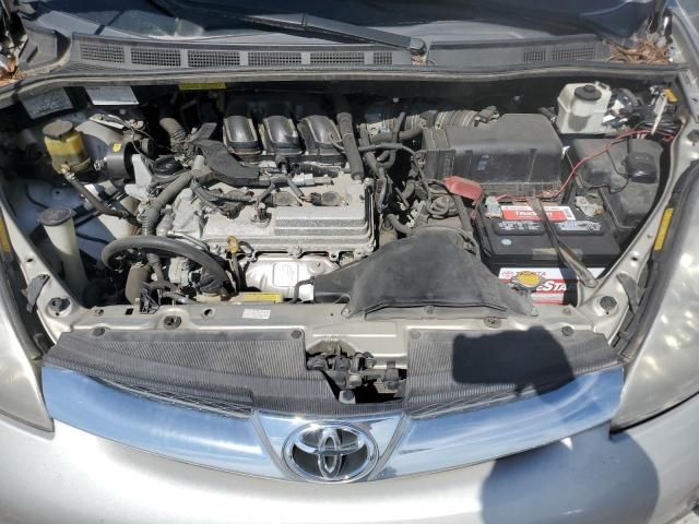 2007 Toyota Sienna XLE