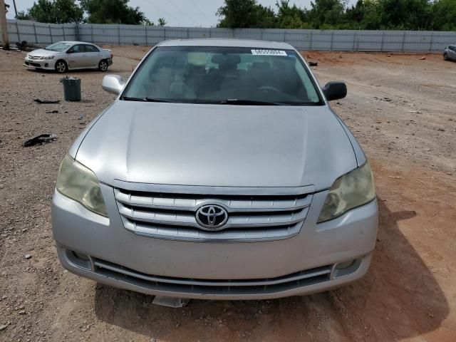 2005 Toyota Avalon XL