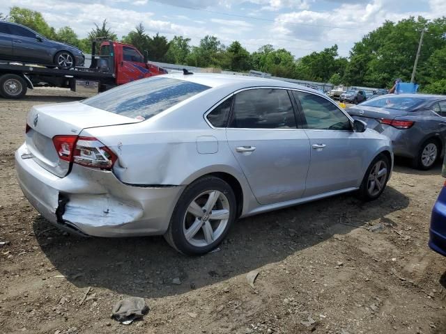 2013 Volkswagen Passat SE