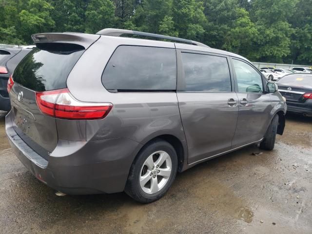 2015 Toyota Sienna LE