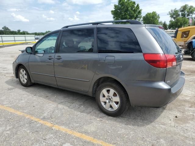 2004 Toyota Sienna CE