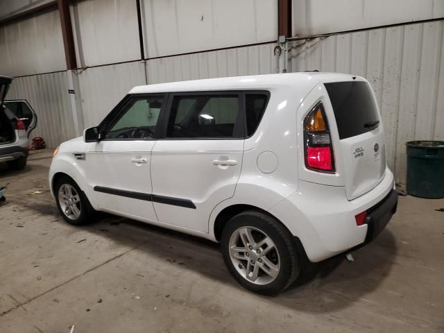 2011 KIA Soul +