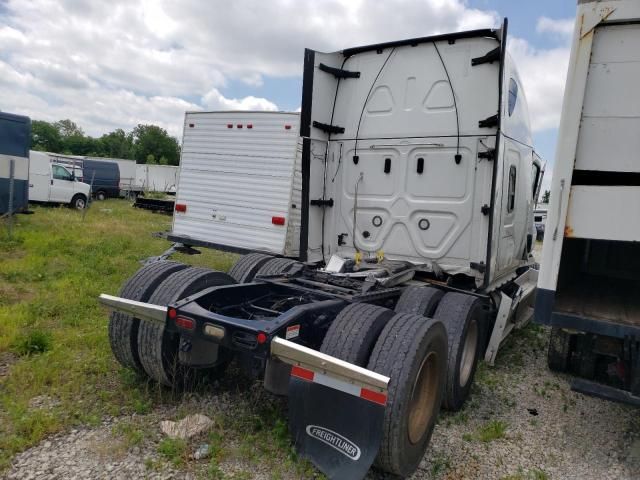 2022 Freightliner Cascadia 126