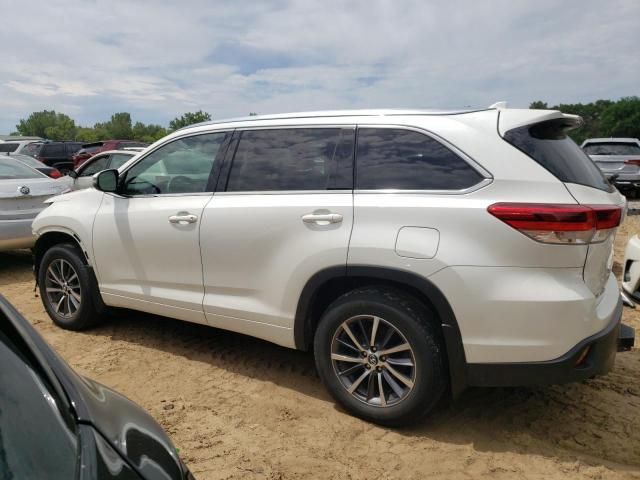 2017 Toyota Highlander SE