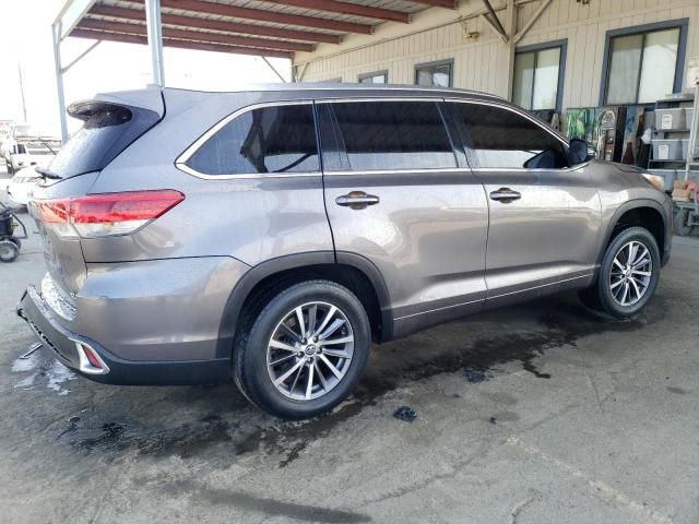 2018 Toyota Highlander SE