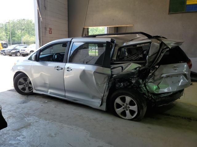 2020 Toyota Sienna LE