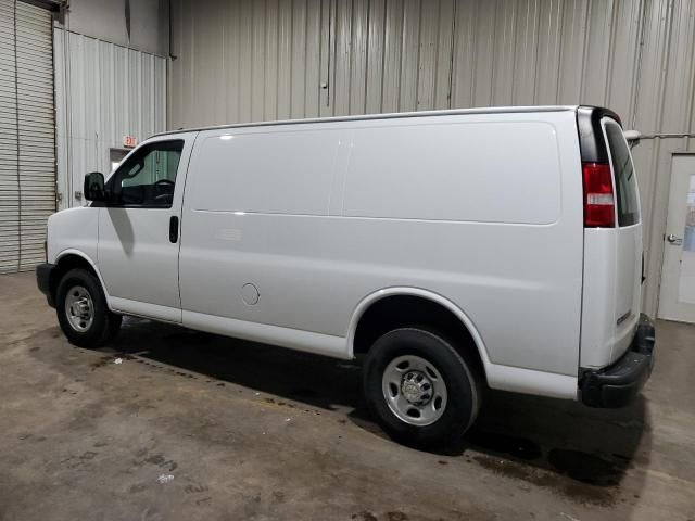 2022 Chevrolet Express G2500