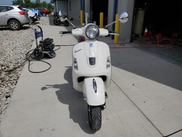 2014 Vespa GTS 300 Super