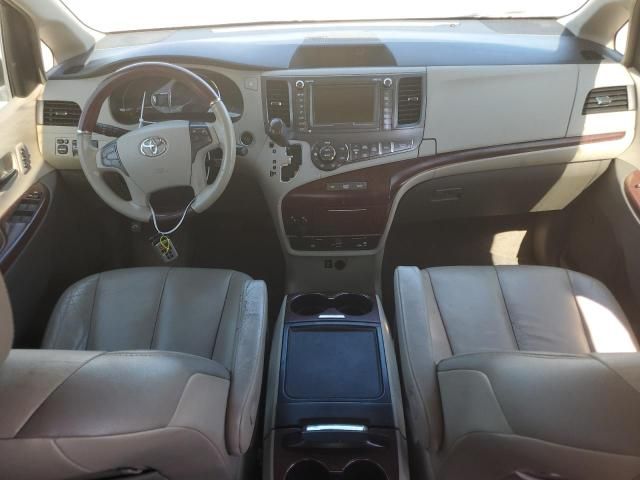 2012 Toyota Sienna XLE