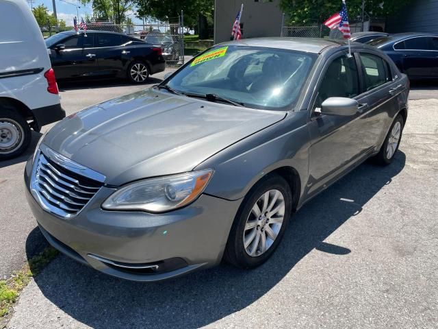 2013 Chrysler 200 Touring