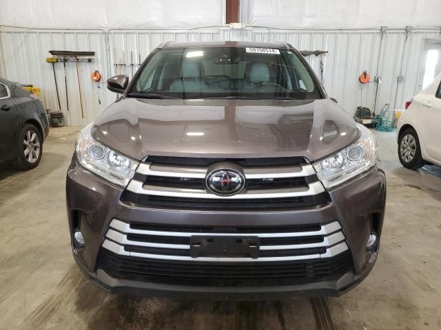 2017 Toyota Highlander SE