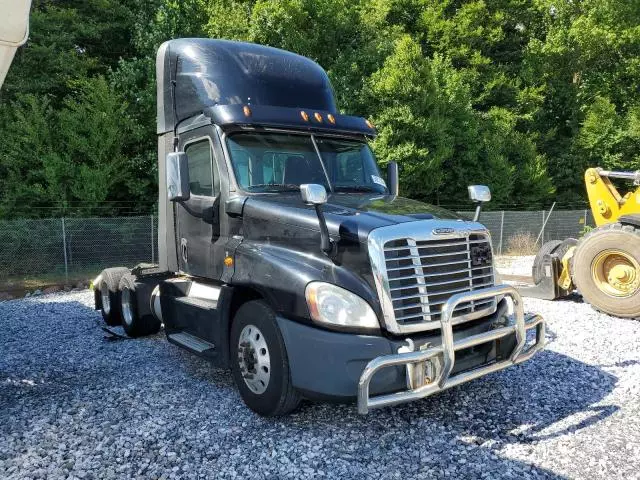 2014 Freightliner Cascadia 125