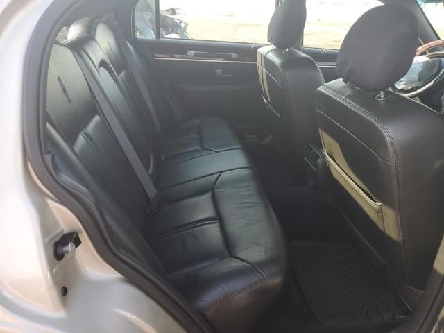 2009 Lincoln Town Car Signature Limited