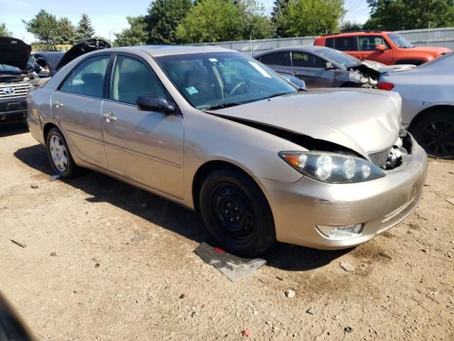 2005 Toyota Camry LE