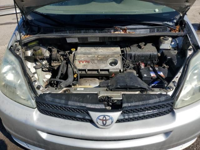 2005 Toyota Sienna CE