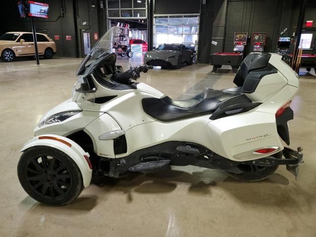 2016 Can-Am AM Spyder Roadster RT