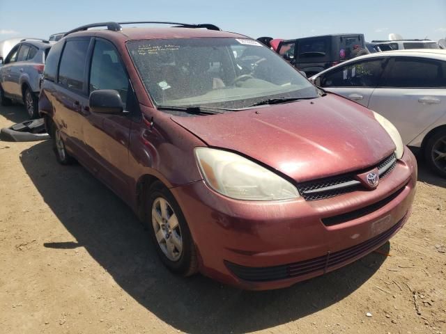 2004 Toyota Sienna CE