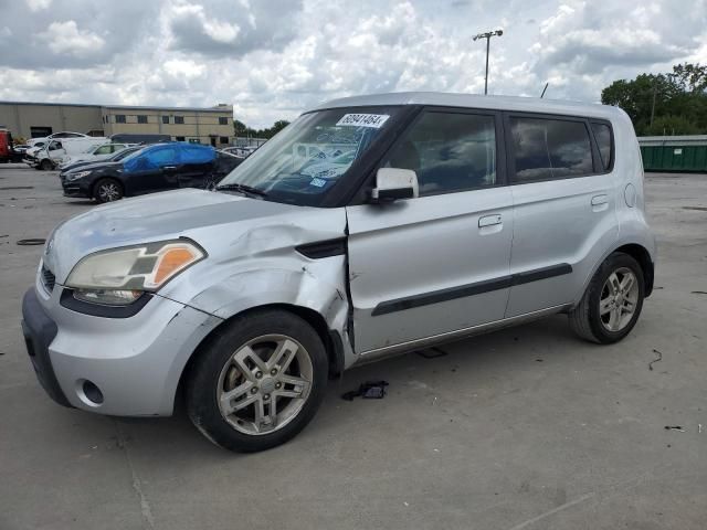 2010 KIA Soul +