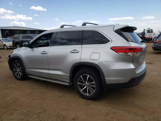 2017 Toyota Highlander SE