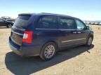 2013 Chrysler Town & Country Touring L