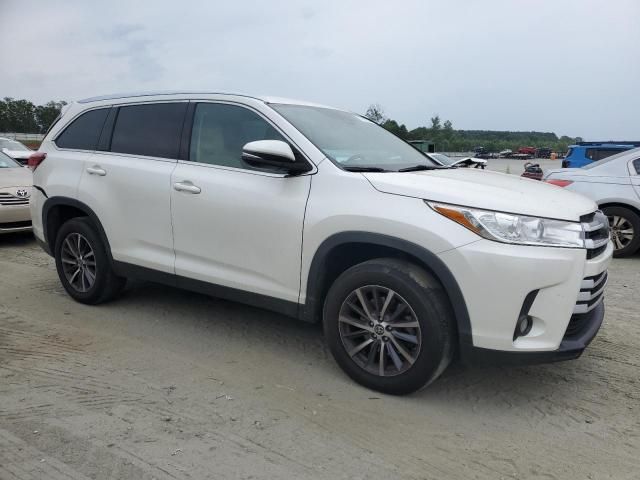 2019 Toyota Highlander SE