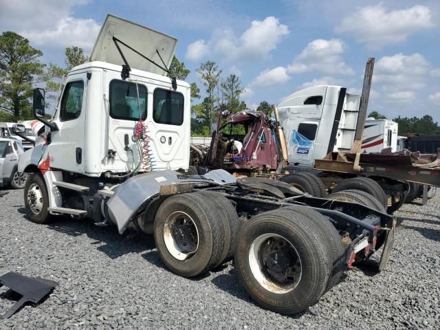 2021 Freightliner Cascadia 126