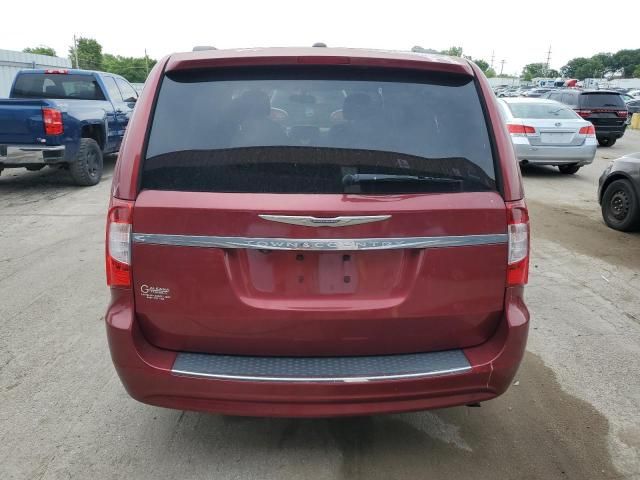 2011 Chrysler Town & Country Touring L