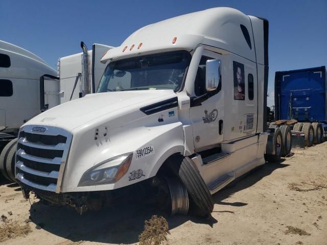 2021 Freightliner Cascadia 126