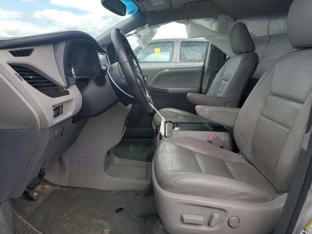 2017 Toyota Sienna XLE