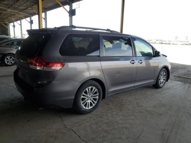 2013 Toyota Sienna XLE