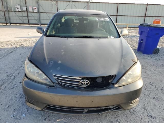 2005 Toyota Camry LE