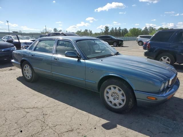 1999 Jaguar XJ8