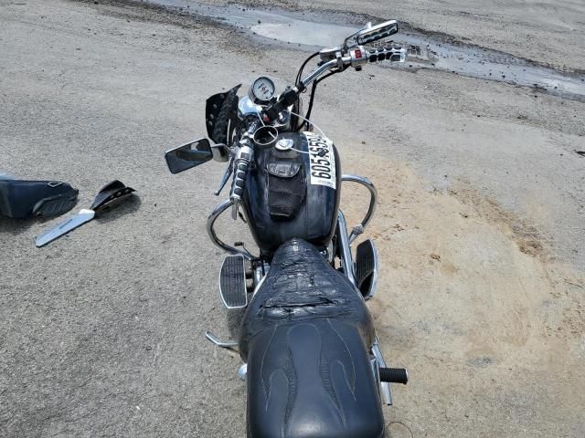 2004 Honda VT1100 C2