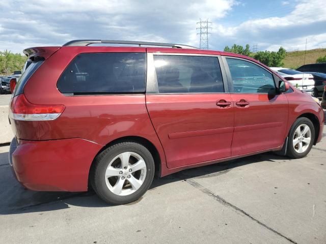 2011 Toyota Sienna LE