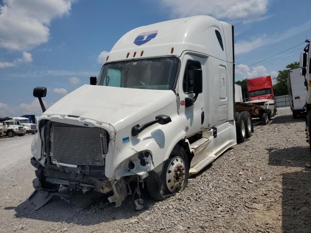 2017 Freightliner Cascadia 125